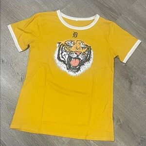 Detroit Tiger Graphic Women's Top